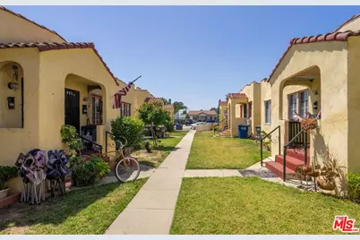 562 S Fetterly Ave, Los Angeles, CA 90022 - Photo 1