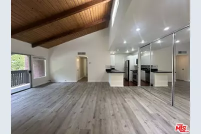 18350 Hatteras St #202, Tarzana, CA 91356 - Photo 1