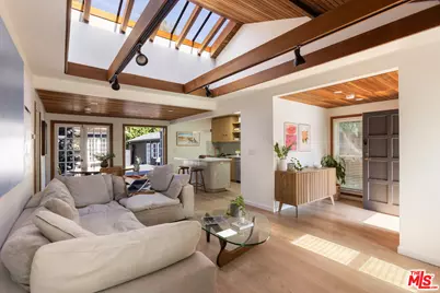 5850 Vesper Ave, Van Nuys, CA 91411 - Photo 1