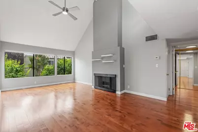 950 N Kings Rd #324, West Hollywood, CA 90069 - Photo 1