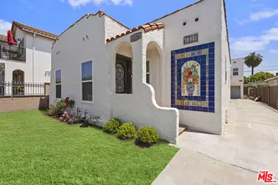 1236 S Mullen Ave, Los Angeles, CA 90019 - Photo 1