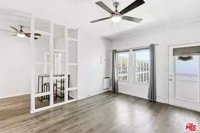 4125 S Figueroa St #403, Los Angeles, CA 90037 - Photo 1