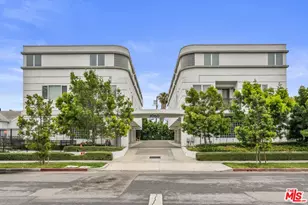 1060 S Bronson Ave, Los Angeles, CA 90019 - Photo 1