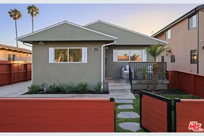 6227 Long St, Los Angeles, CA 90043 - Photo 1