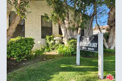 655 E Queen St, Inglewood, CA 90301 - Photo 1