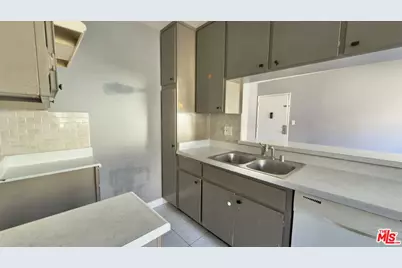 837 S Ardmore Ave #1, Los Angeles, CA 90005 - Photo 1