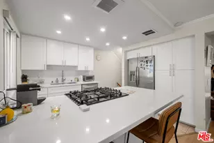 18333 Hatteras St, Tarzana, CA 91356 - Photo 1