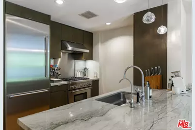 1705 Ocean Ave #212, Santa Monica, CA 90401 - Photo 8