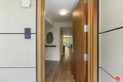 1705 Ocean Ave #212, Santa Monica, CA 90401 - Photo 2