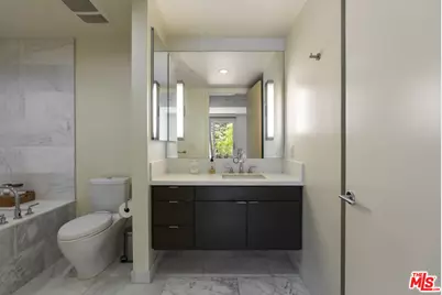 1705 Ocean Ave #212, Santa Monica, CA 90401 - Photo 20