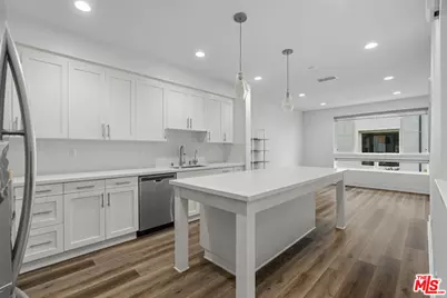 2907 Exposition Pl #4, Los Angeles, CA 90018 - Photo 1