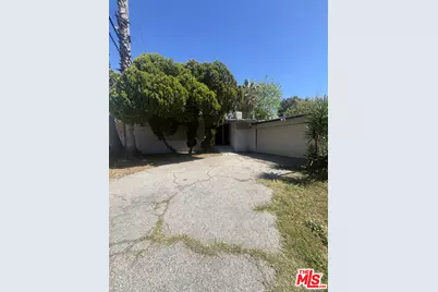 10717 Collins St, North Hollywood, CA 91601 - Photo 1