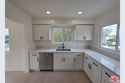 2601 20th St #6, Santa Monica, CA 90405 - Photo 1