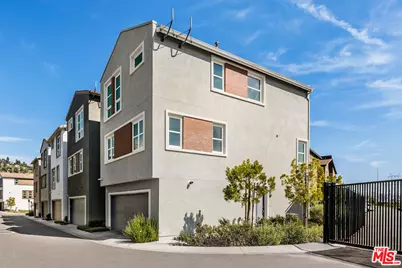 2700 E Chaucer St #34, Los Angeles, CA 90065 - Photo 1