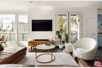 6074 W Studio Ct, Los Angeles, CA 90038 - Photo 1