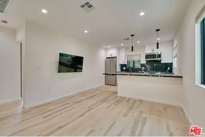 843 Westbourne Dr #C, West Hollywood, CA 90069 - Photo 1
