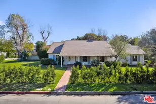 109 Homewood Rd, Los Angeles, CA 90049 - Photo 1