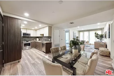 1070 S Bedford St #402, Los Angeles, CA 90035 - Photo 1