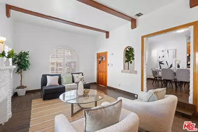 5359 Saturn St, Los Angeles, CA 90019 - Photo 1