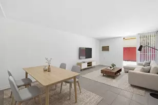 425 S Kenmore Ave, Los Angeles, CA 90020 - Photo 1