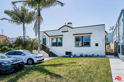 1329 S Tremaine Ave, Los Angeles, CA 90019 - Photo 1