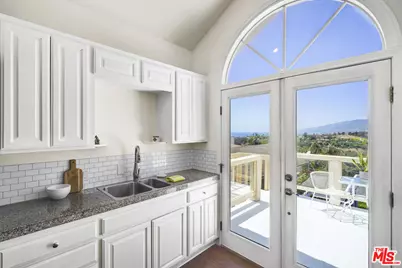 29355 Heathercliff Rd #Guesthouse, Malibu, CA 90265 - Photo 1