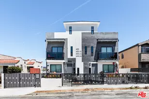 4615 St Charles Pl #1/2, Los Angeles, CA 90019 - Photo 1