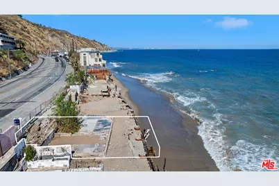 20812 Pacific Coast Hwy, Malibu, CA 90265 - Photo 1