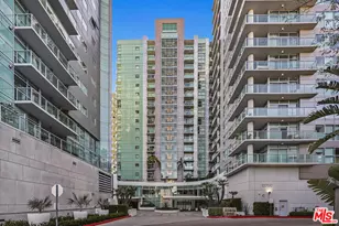 13700 Marina Pointe Dr, Marina del Rey, CA 90292 - Photo 1