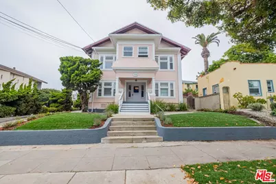 108 N Broadway #204, Redondo Beach, CA 90277 - Photo 1