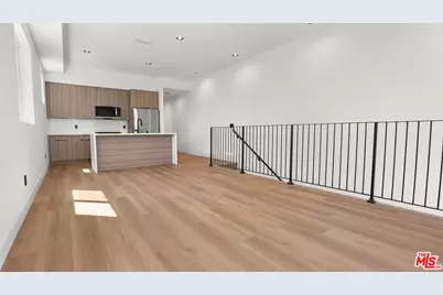 10844 Peach Grove St #B, North Hollywood, CA 91601 - Photo 1