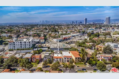 1129 S Citrus Ave, Los Angeles, CA 90019 - Photo 1