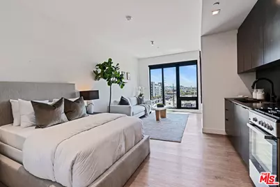10700 Tabor St #305, Los Angeles, CA 90034 - Photo 1