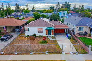 1505 N Naomi St, Burbank, CA 91505 - Photo 1
