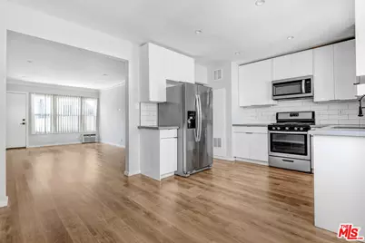 208 S Harvard Blvd #3, Los Angeles, CA 90004 - Photo 1