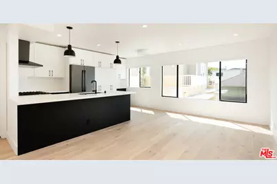 2811 3rd St #8, Santa Monica, CA 90405 - Photo 1