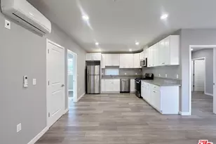 1107 S Hobart Blvd, Los Angeles, CA 90006 - Photo 1