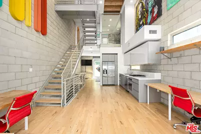 3450 Cahuenga Blvd #607, Los Angeles, CA 90068 - Photo 1