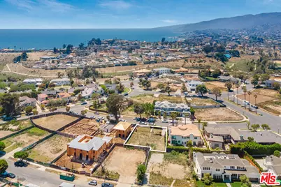 526 Frontera Dr, Pacific Palisades, CA 90272 - Photo 1