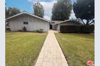 18400 Bermuda St, Los Angeles, CA 91326 - Photo 1