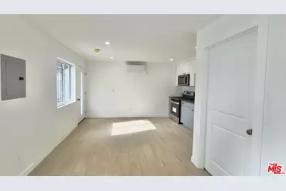 1732 Crenshaw Blvd #9, Los Angeles, CA 90019 - Photo 1