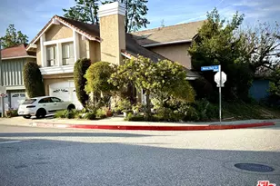 10260 Mossy Rock Cir, Los Angeles, CA 90077 - Photo 1