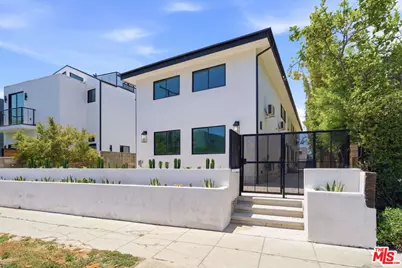 333 6th Ave #D, Venice, CA 90291 - Photo 1