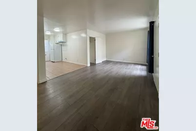 850 S St Andrews Pl, Los Angeles, CA 90005 - Photo 1