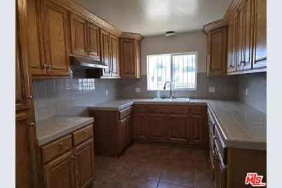 9004 S San Pedro St, Los Angeles, CA 90003 - Photo 1