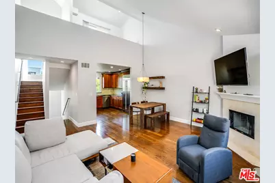 3971 Moore St #104, Los Angeles, CA 90066 - Photo 1