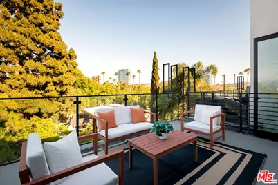 6075 Hargis St, Los Angeles, CA 90034 - Photo 1