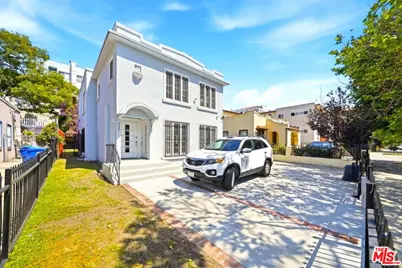 736 S Gramercy Pl #736, Los Angeles, CA 90005 - Photo 1