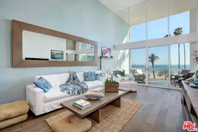 1025 Ocean Ave #302, Santa Monica, CA 90403 - Photo 1
