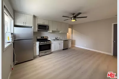 1505 S Cochran Ave #1, Los Angeles, CA 90019 - Photo 1